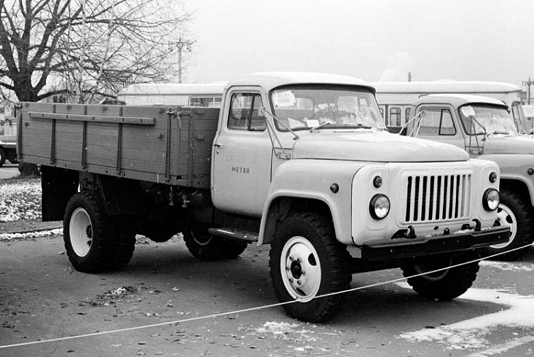 ГАЗ-53-27